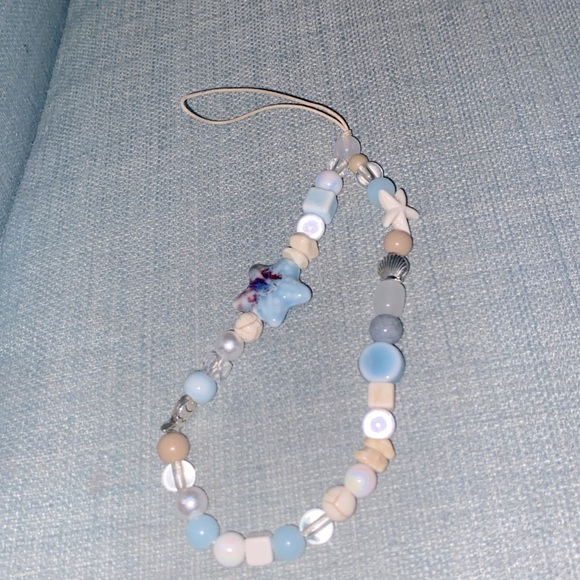 Cell phone lanyard - Picture 1 of 1